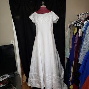 Oleg Cassini Wedding dress   sz 22